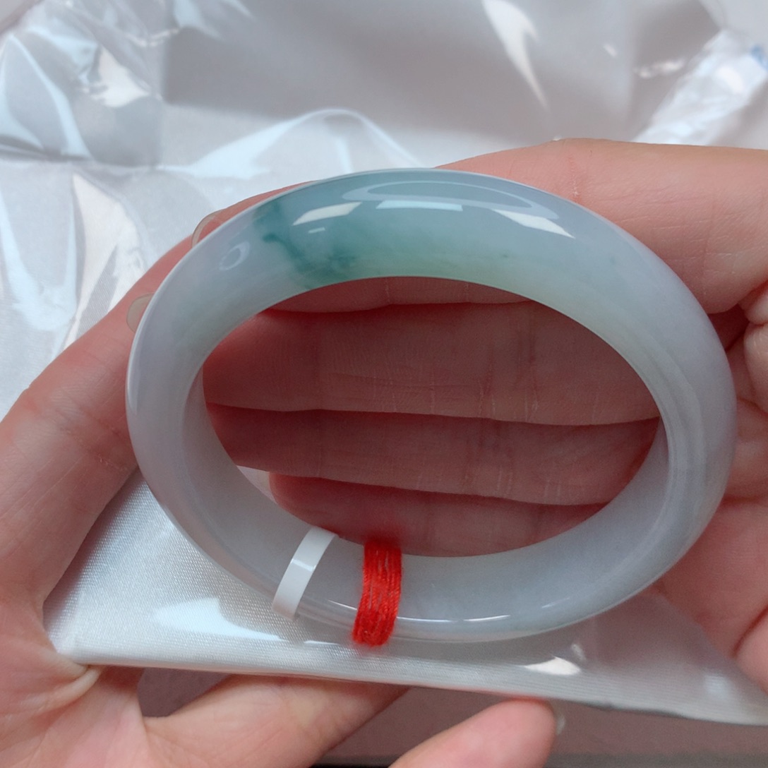 翡翠手镯未镶嵌53.7圈