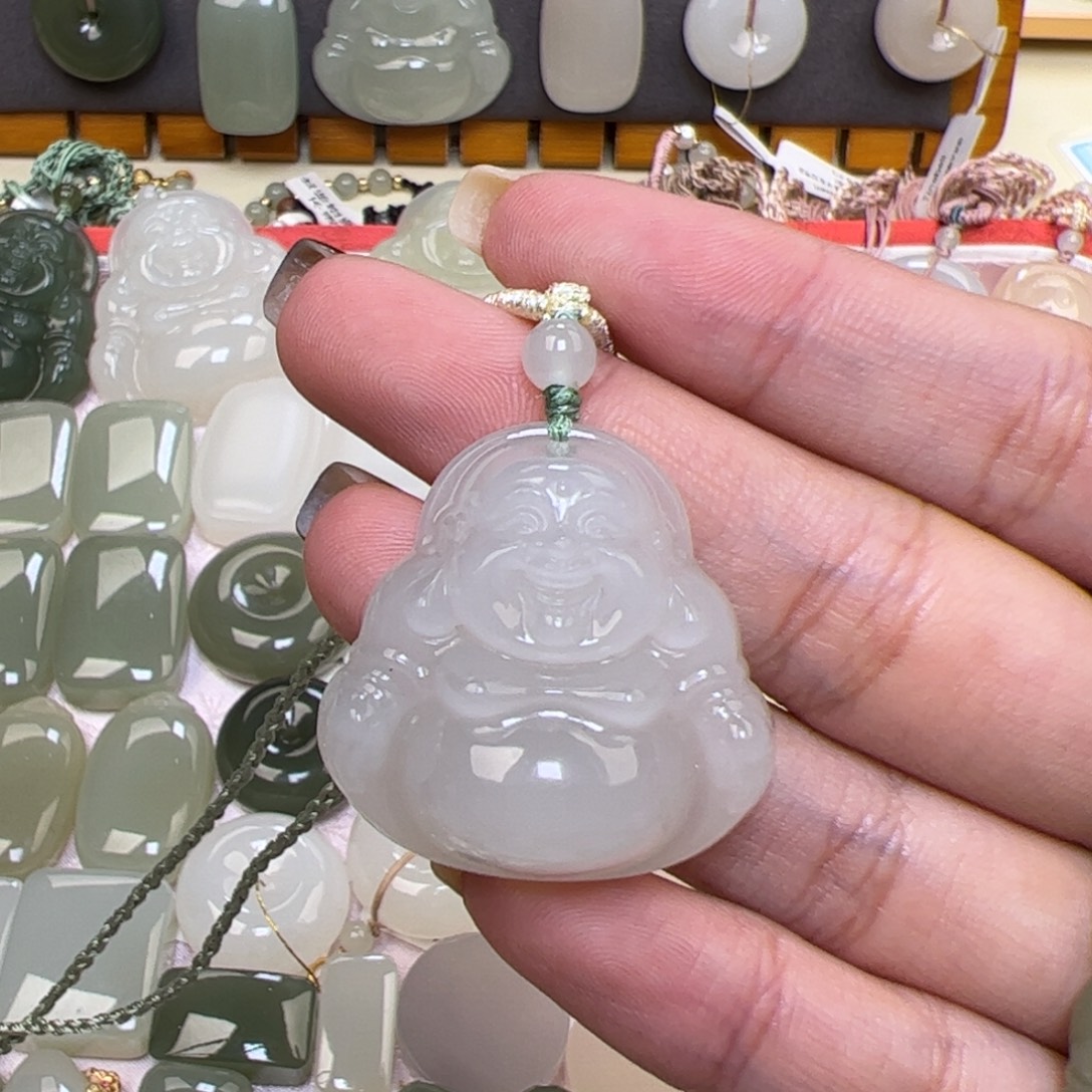 一***海和田玉未镶嵌颈饰
