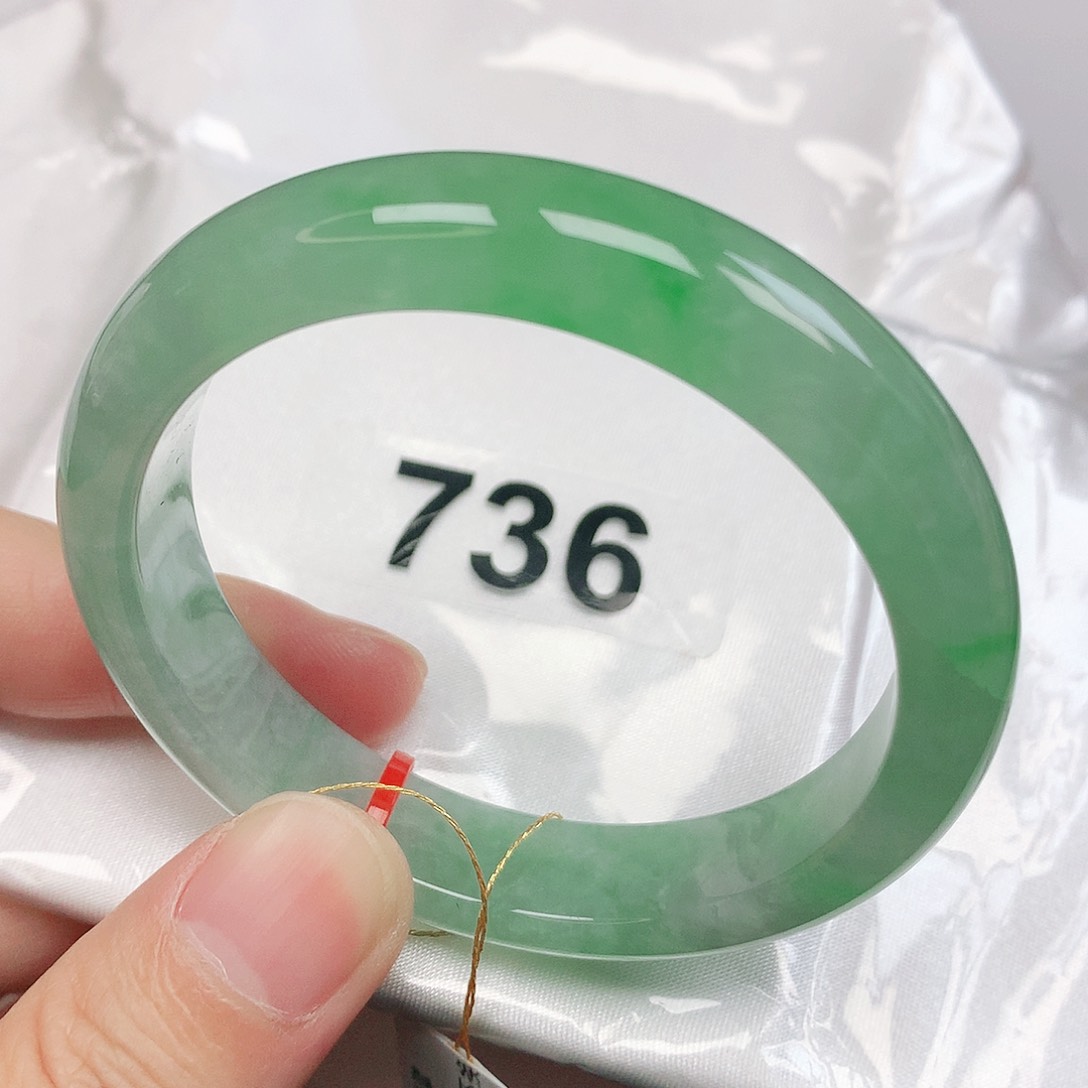 翡翠手镯未镶嵌抖音736