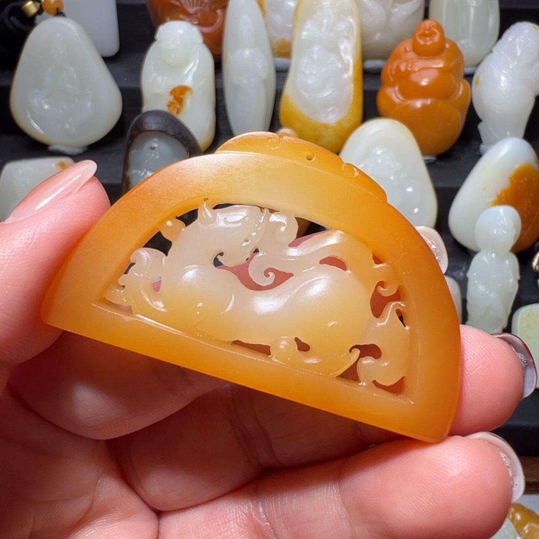 和田玉颈饰未镶嵌