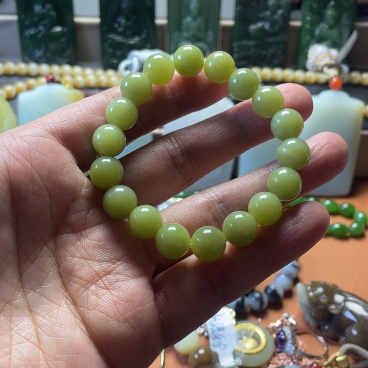 和田玉未镶嵌手串