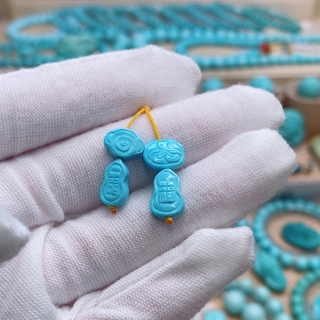 绿松石未镶嵌珠宝奇石