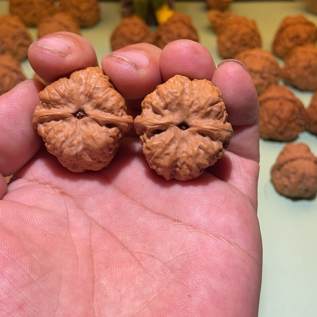 文玩核桃吊坠河****械蛤蟆头33一对