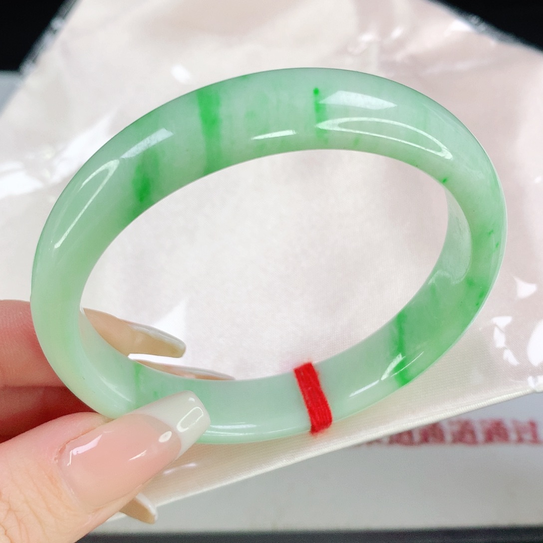 翡翠手镯未镶嵌303翡翠