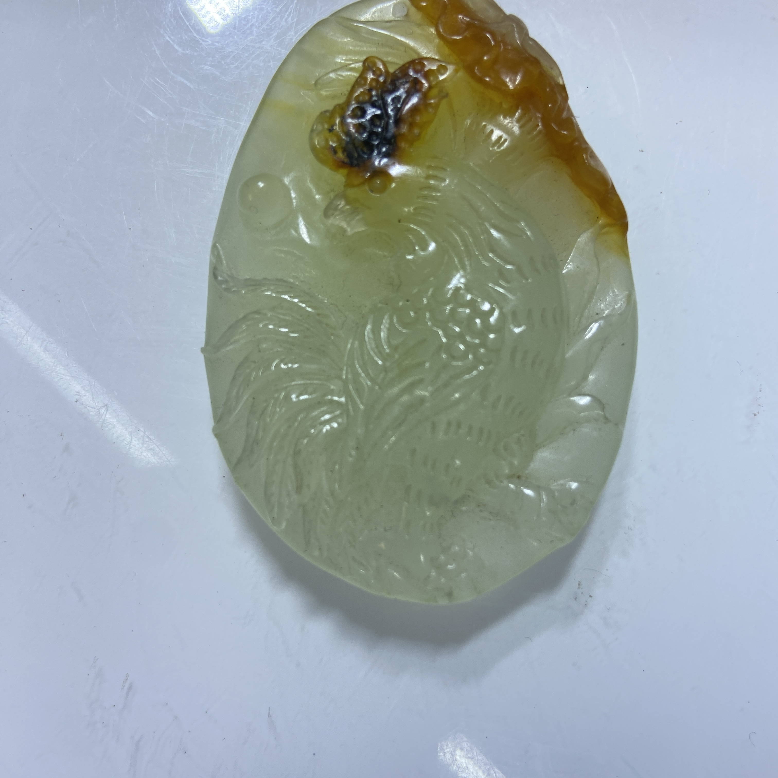 岫玉俏色巧雕花玉四色公鸡属相蝴蝶仿古圆形时尚精美