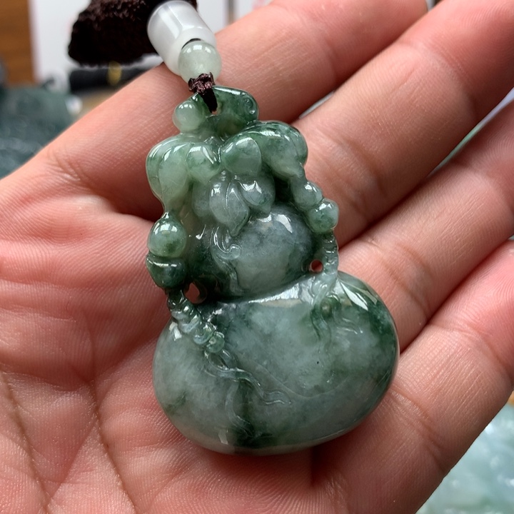 翡翠颈饰未镶嵌保真天然A货翡翠