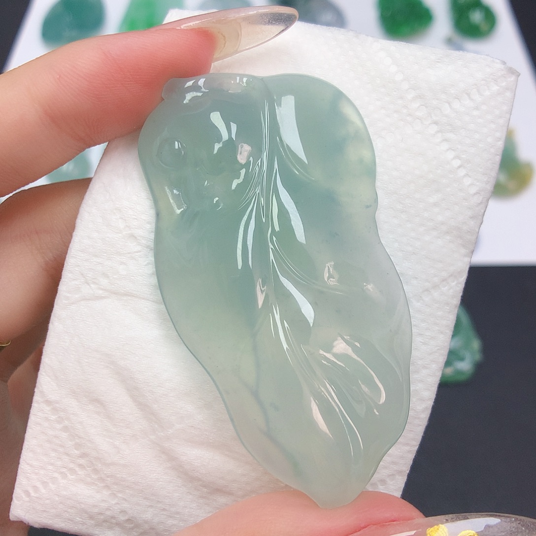 翡翠未镶嵌颈饰菩提叶