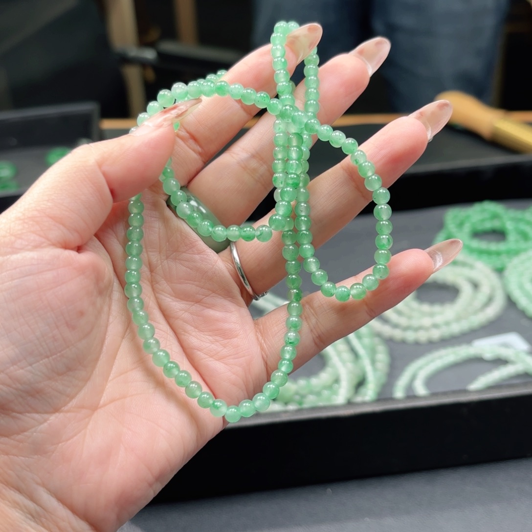 皮***皮石英岩玉未镶嵌戒指