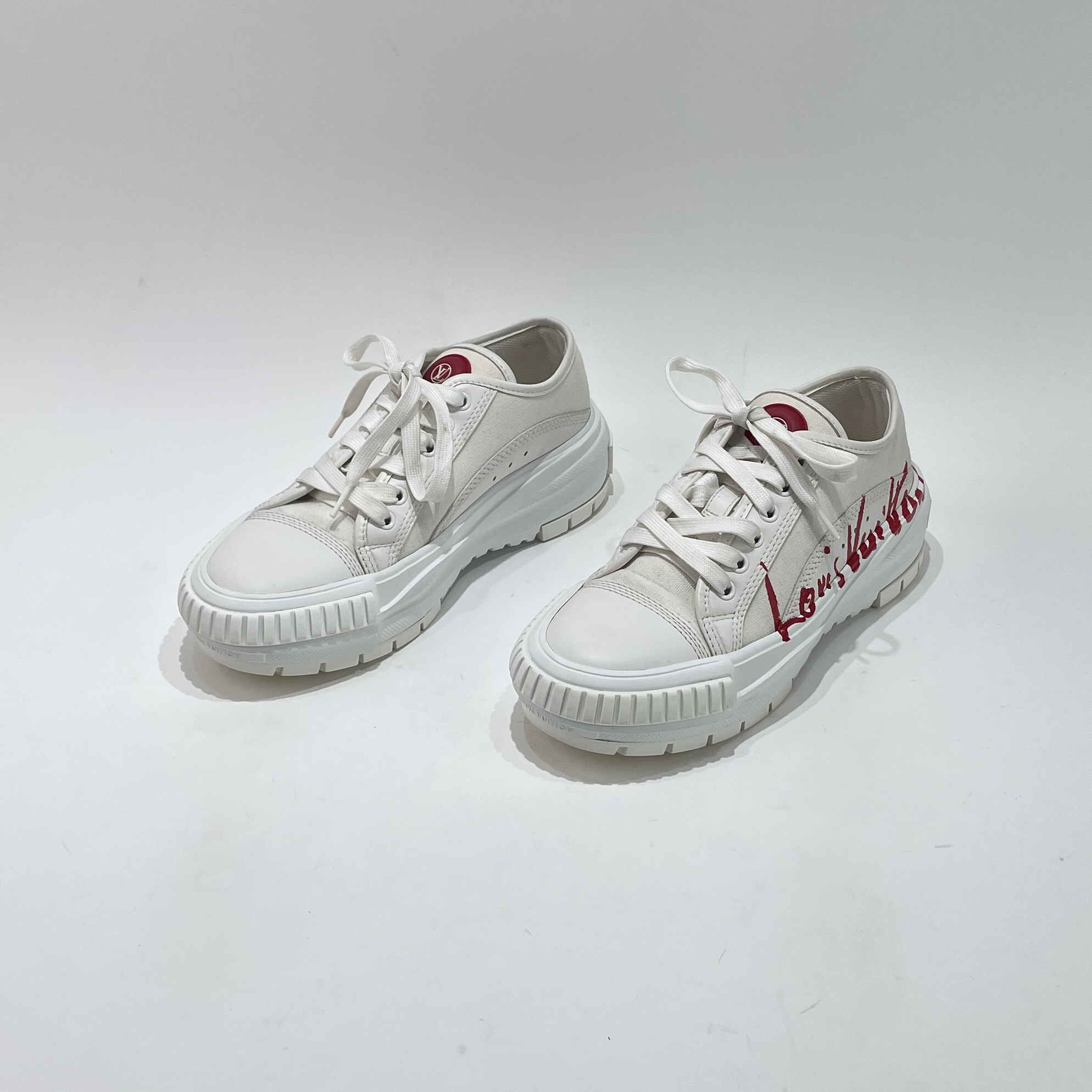 95新 LouisVuitton/路易威登 36.5码白红时尚车轮鞋运动/ML02081