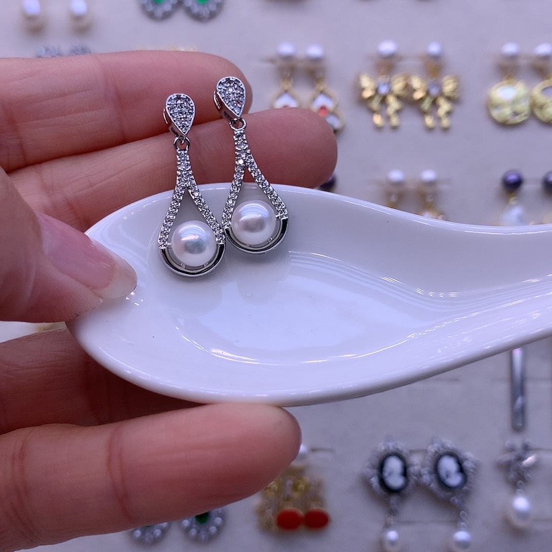 淡水珍珠耳饰合金