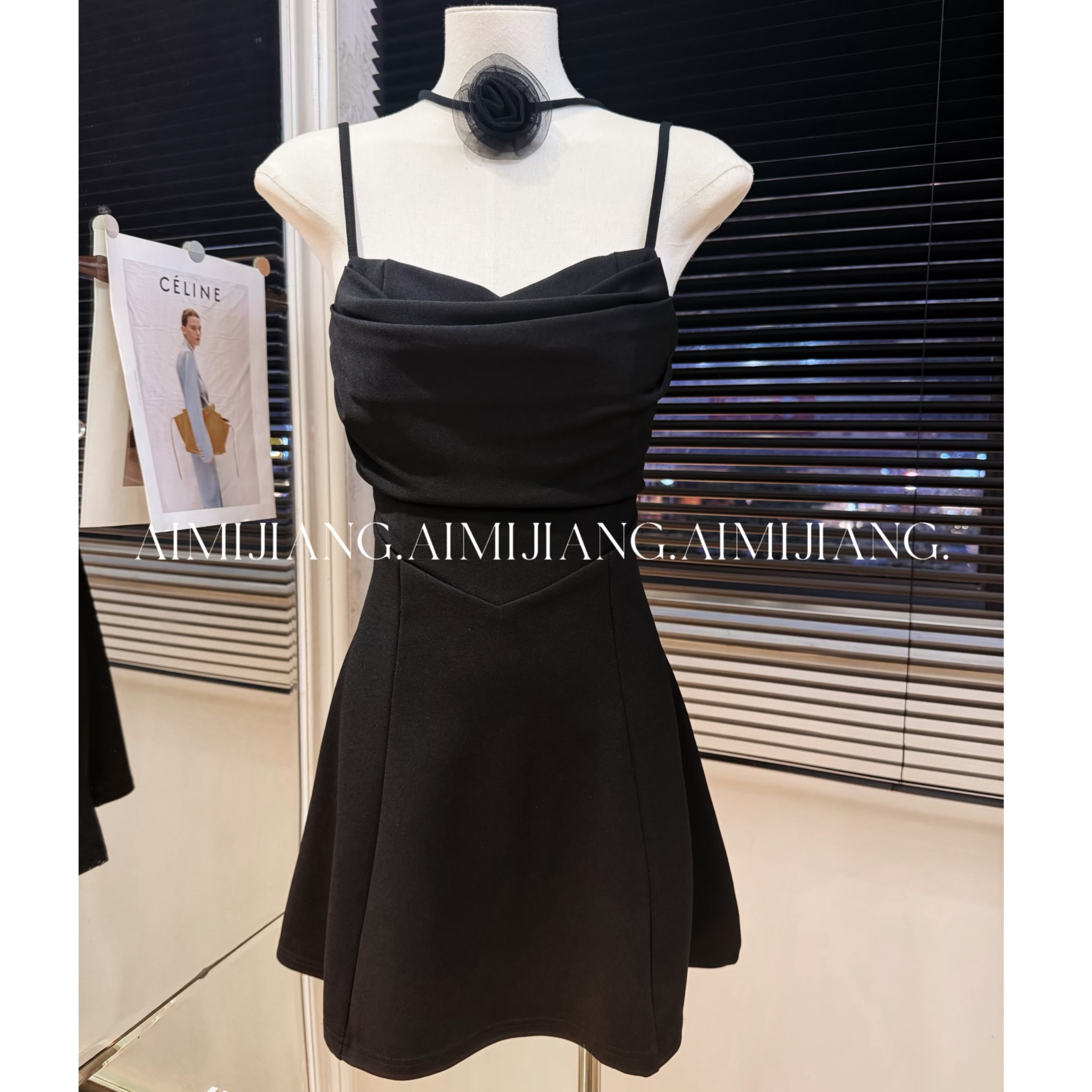 法式气质收腰藏肉A字吊带连衣裙小个子短裙纯欲白月光显瘦小黑裙