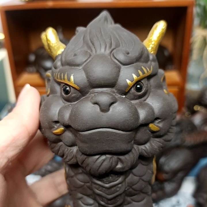 茶宠紫砂麒麟描金茶宠摆件