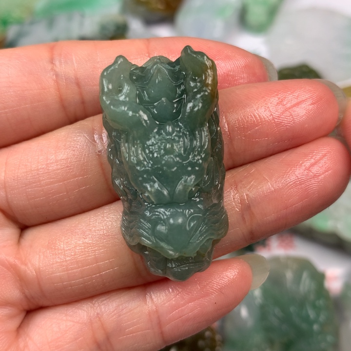 定制翡翠未镶嵌翡翠