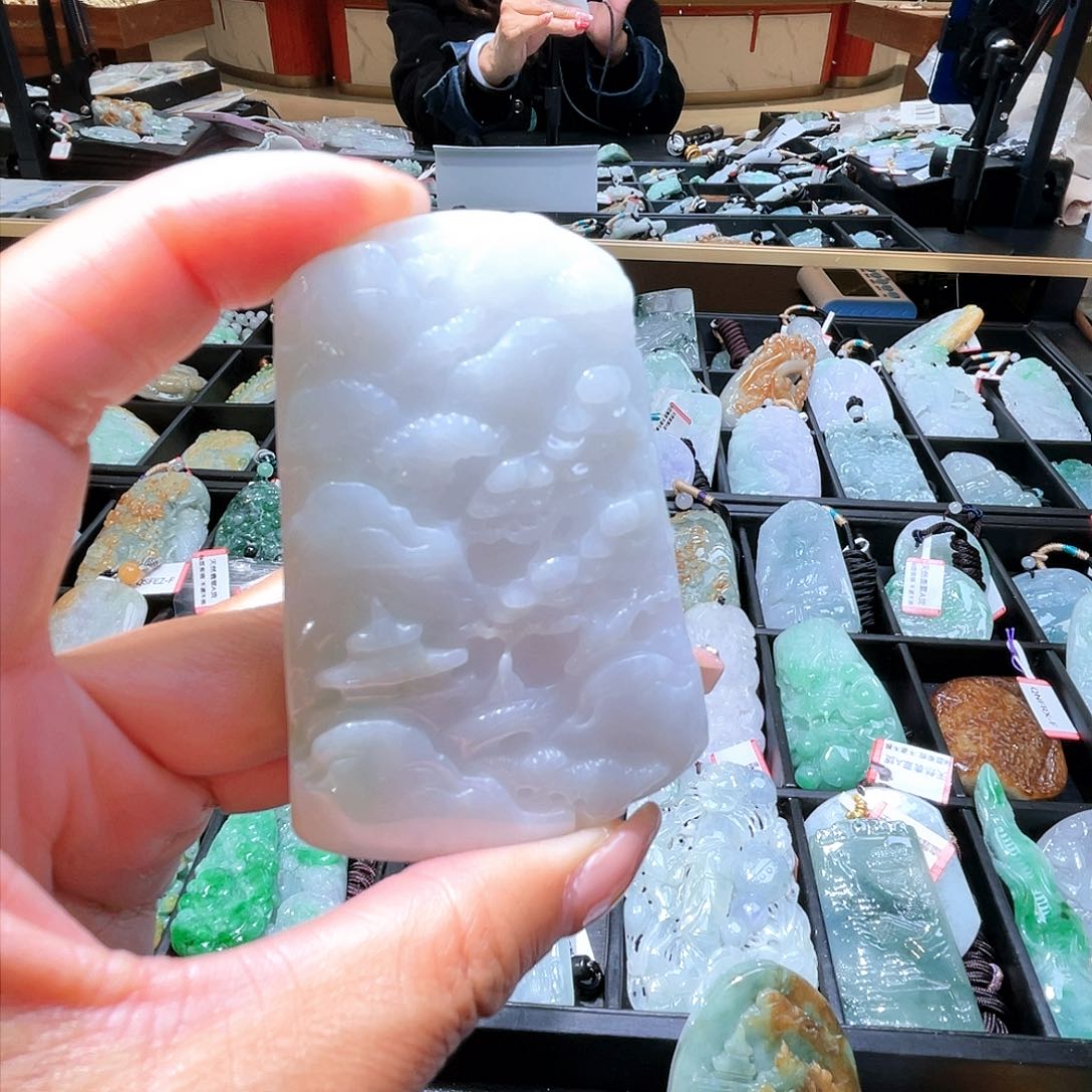 翡翠颈饰未镶嵌一个