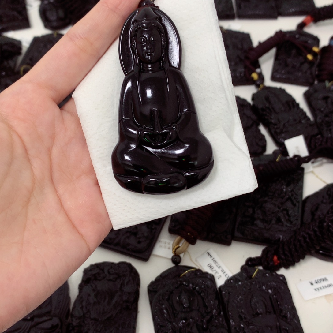 黄***深天然缅甸a货钢琴黑挂件