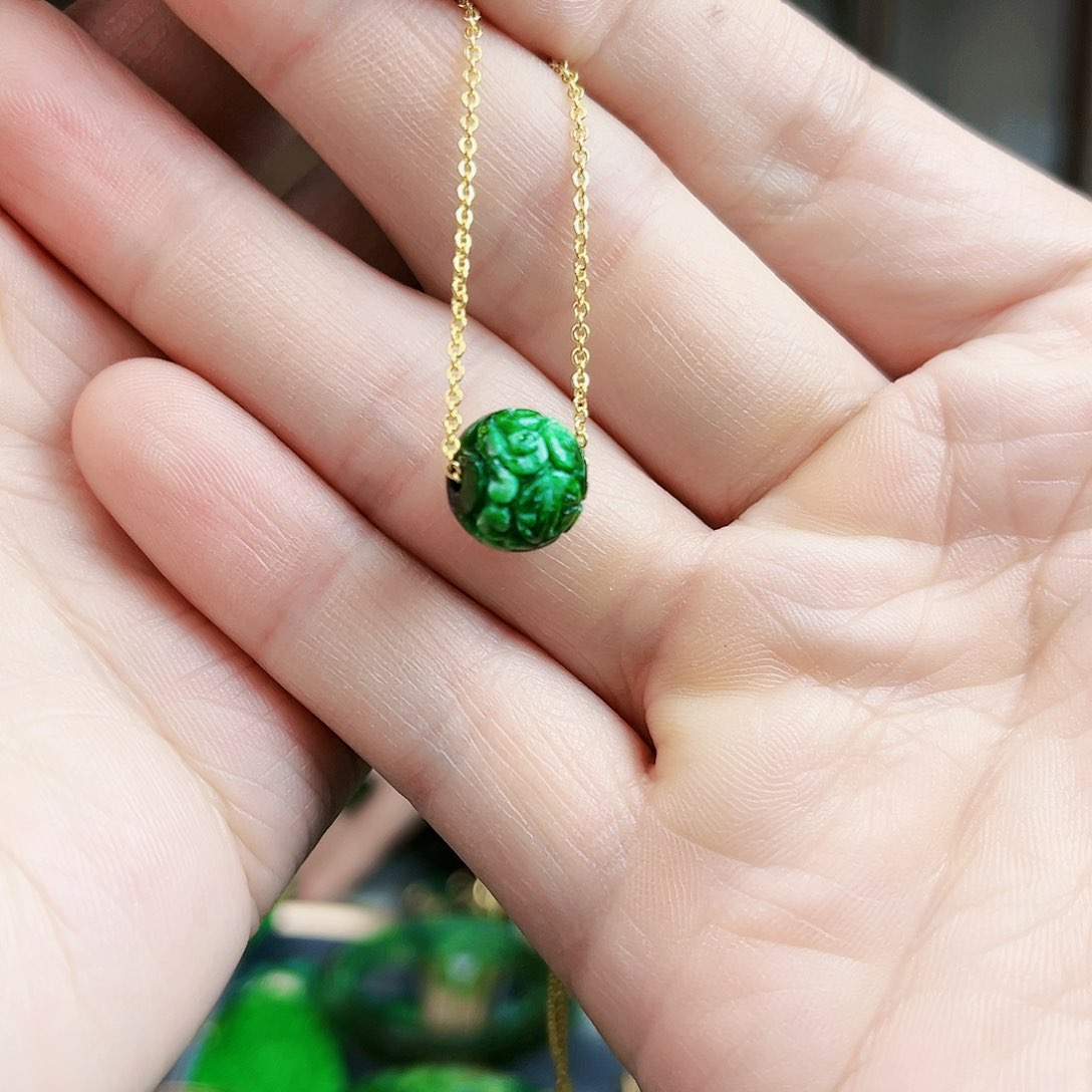 翡翠颈饰未镶嵌吊坠