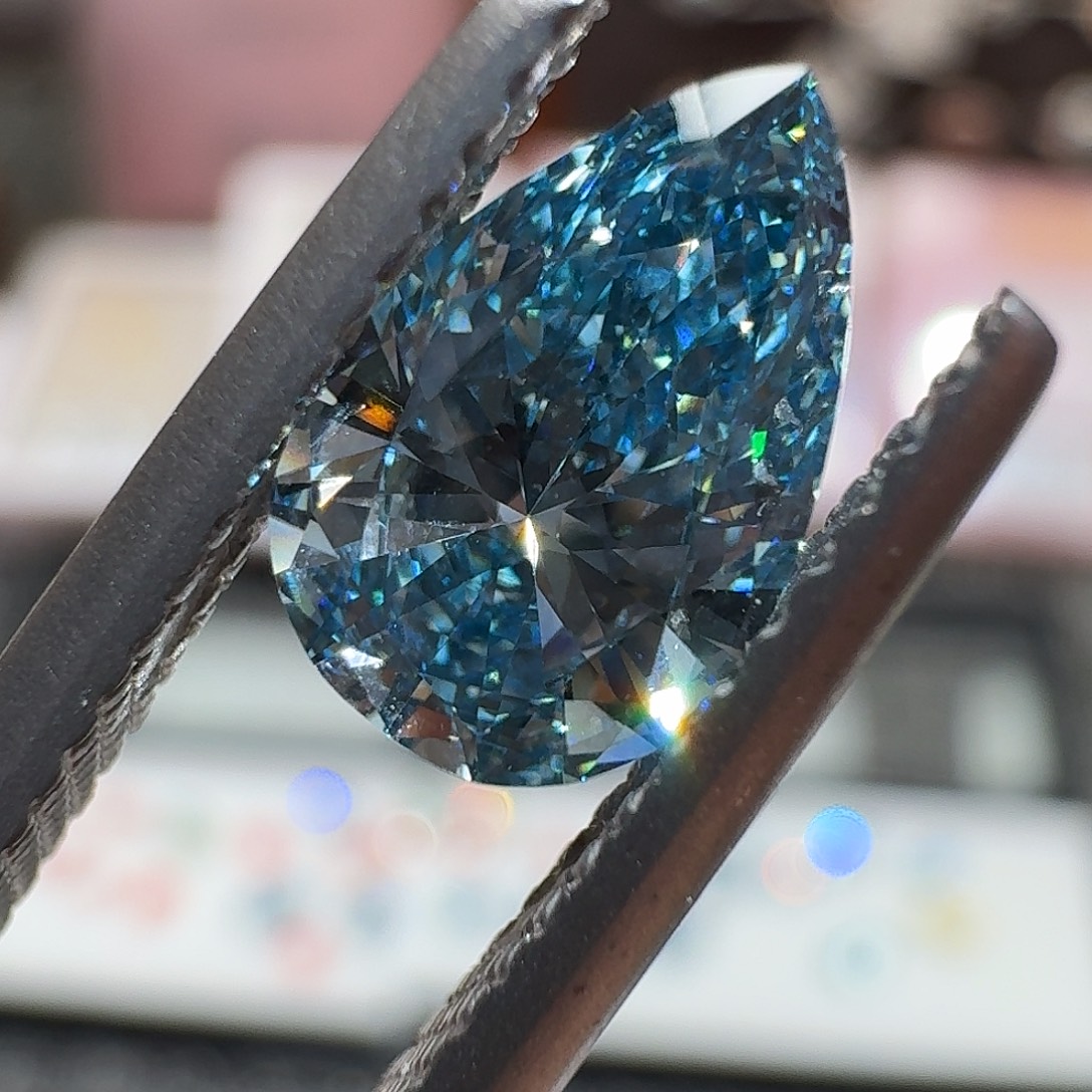 耳饰未镶嵌合成钻石培育蓝钻水滴1.29CT