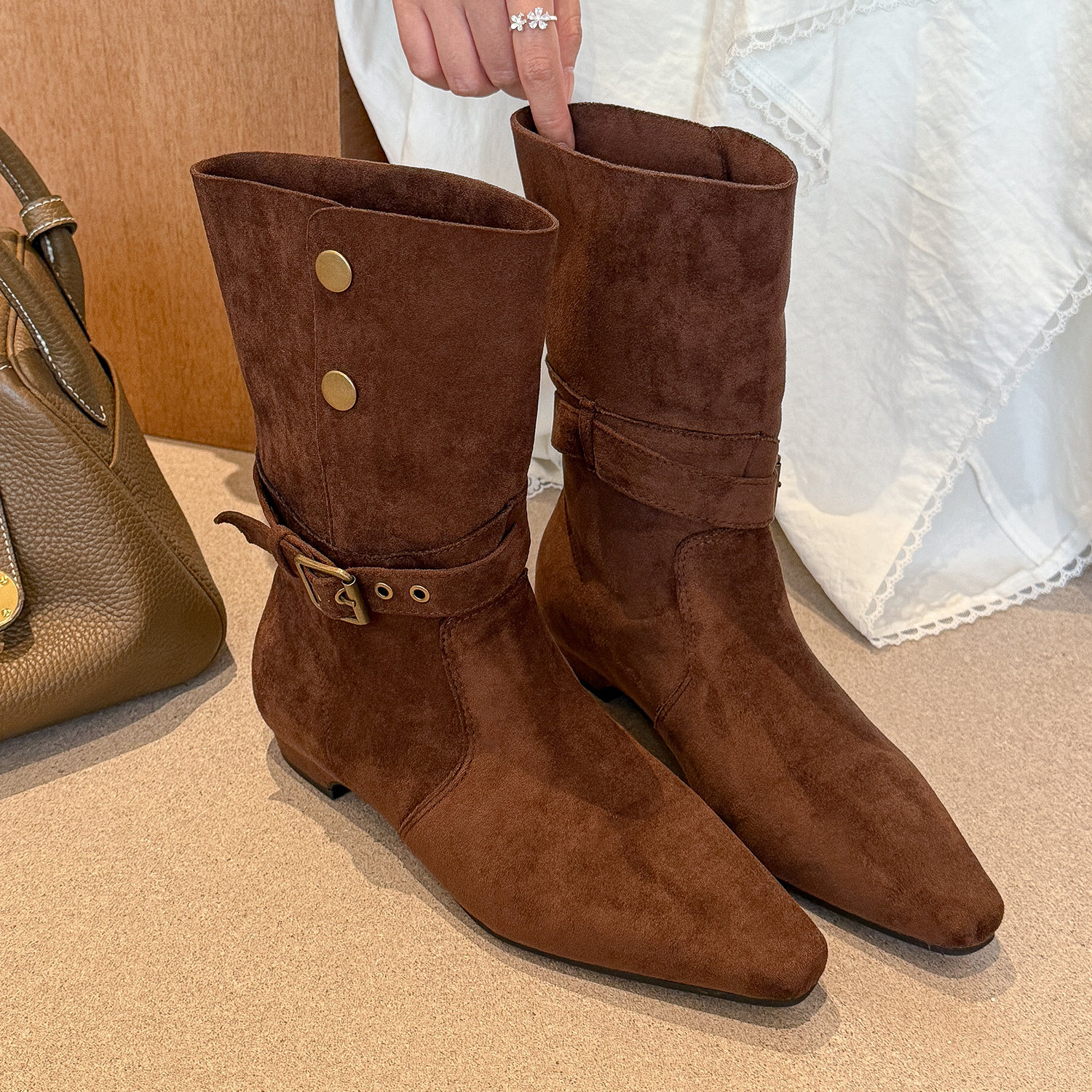 elingstudio 被夸爆了！复古美拉德咖色尖头两穿短靴女秋季马丁靴