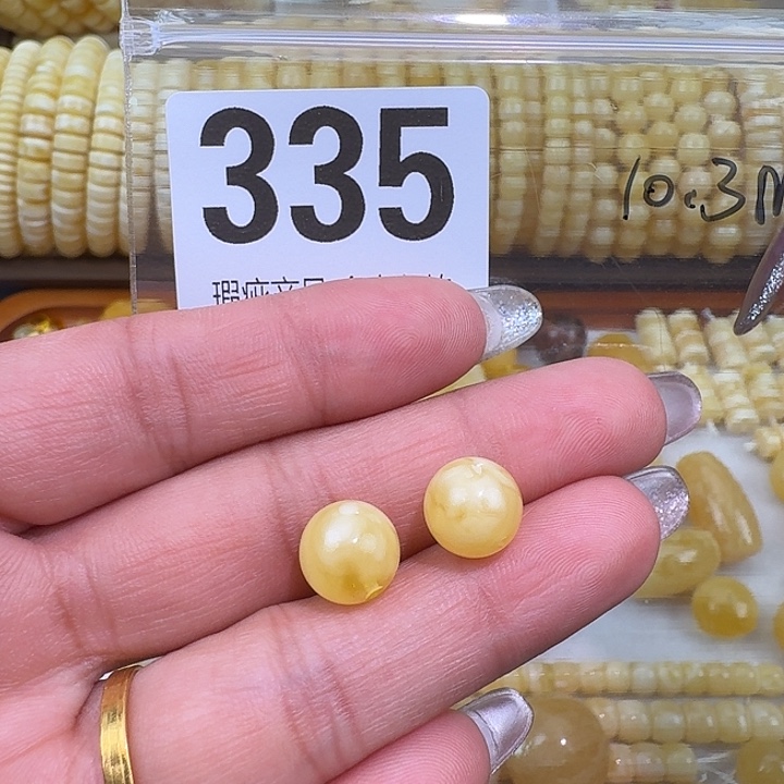 琥珀未镶嵌裸石10.3微微瑕