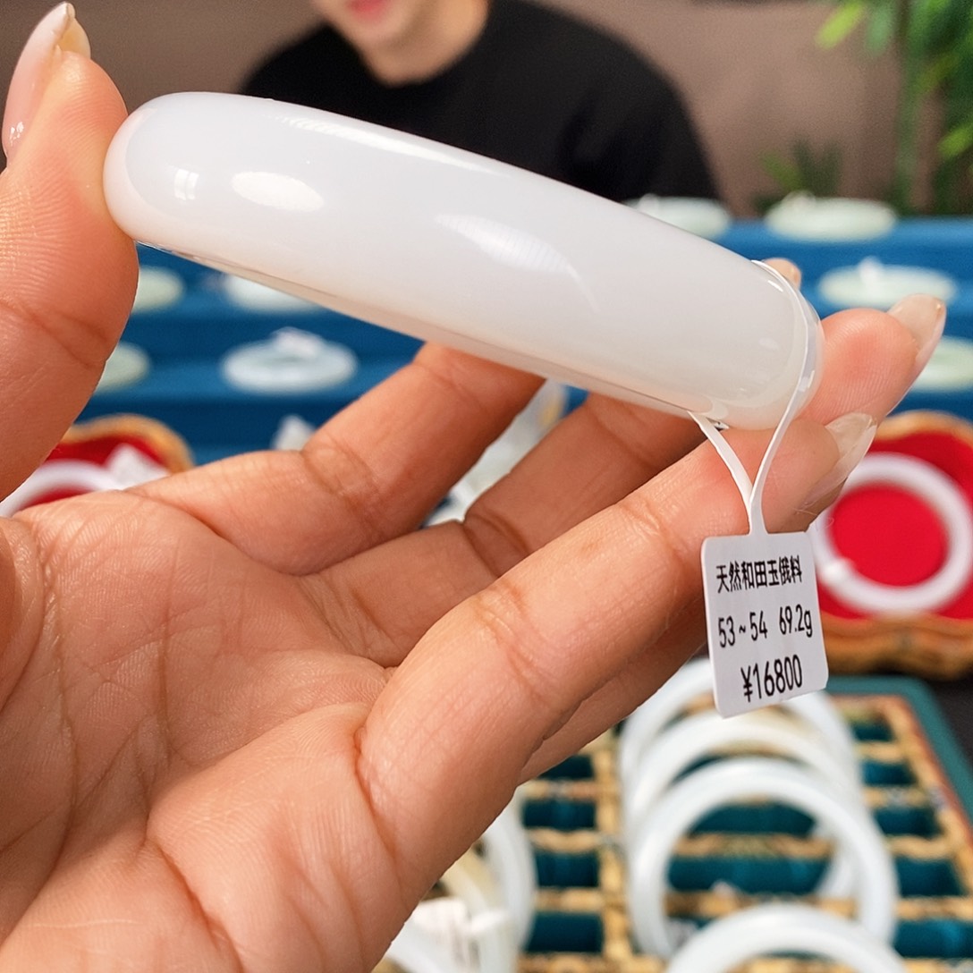 未镶嵌手镯和田玉2106