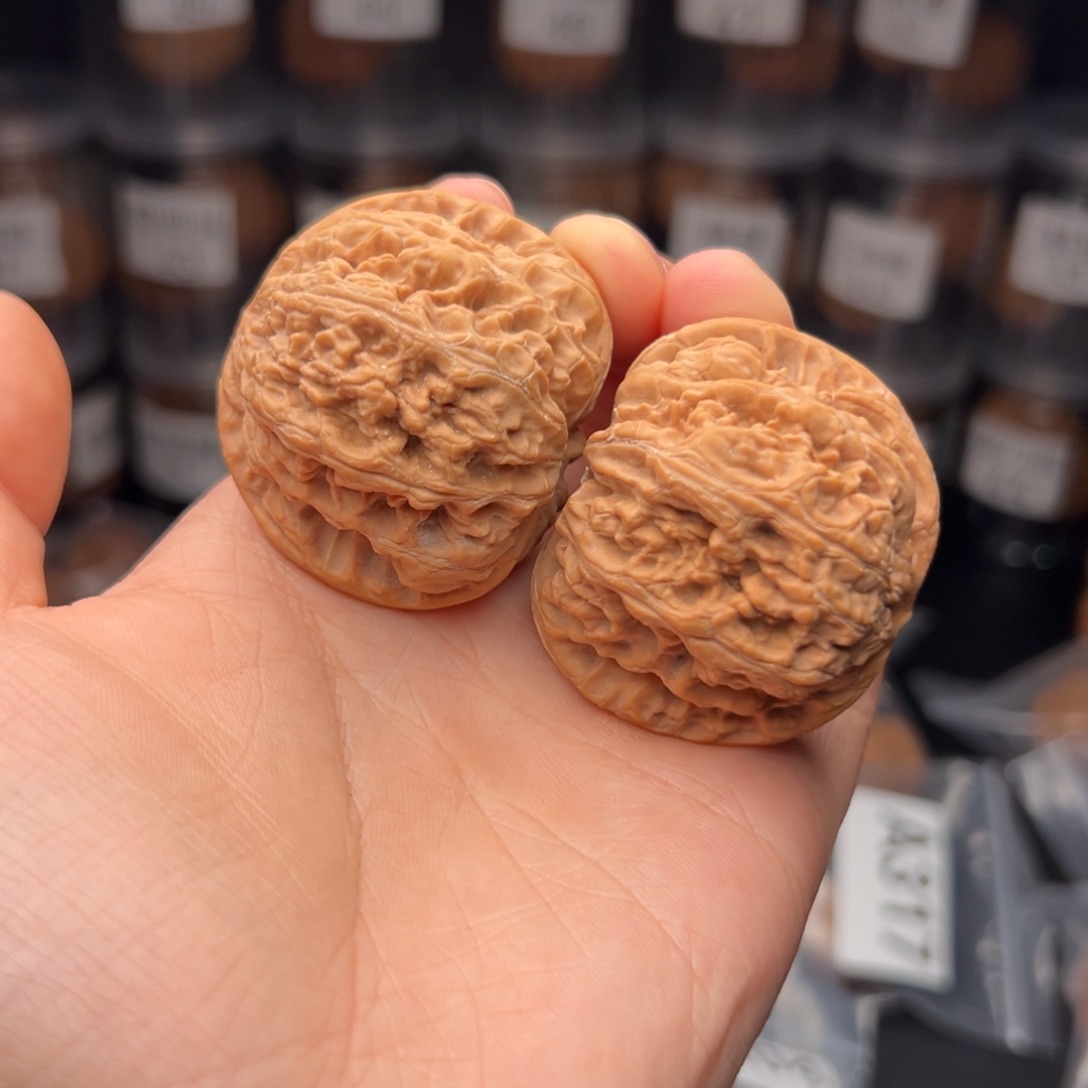 文玩核桃吊坠S****n大粗筋