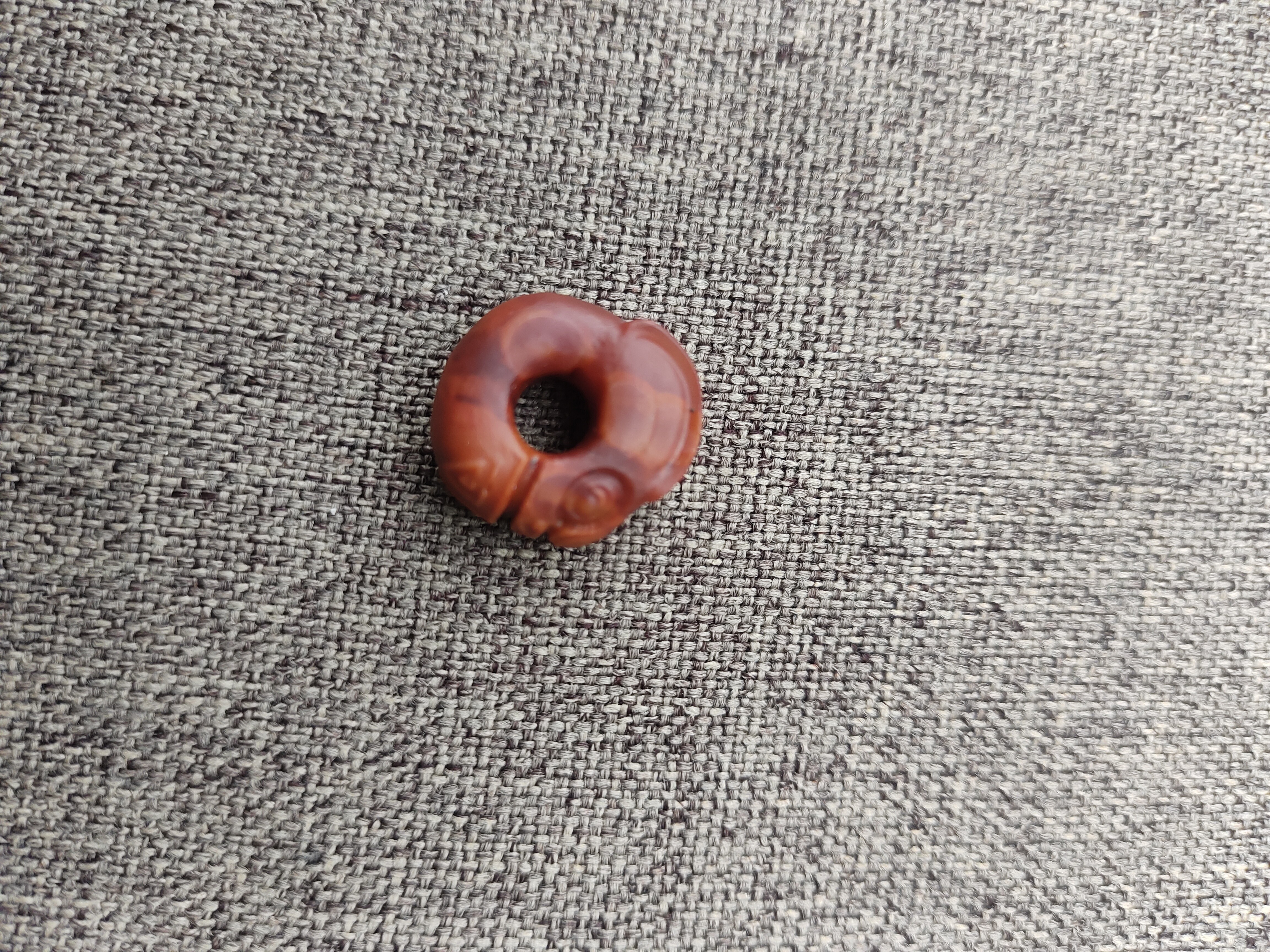 川料南红玛瑙扣子