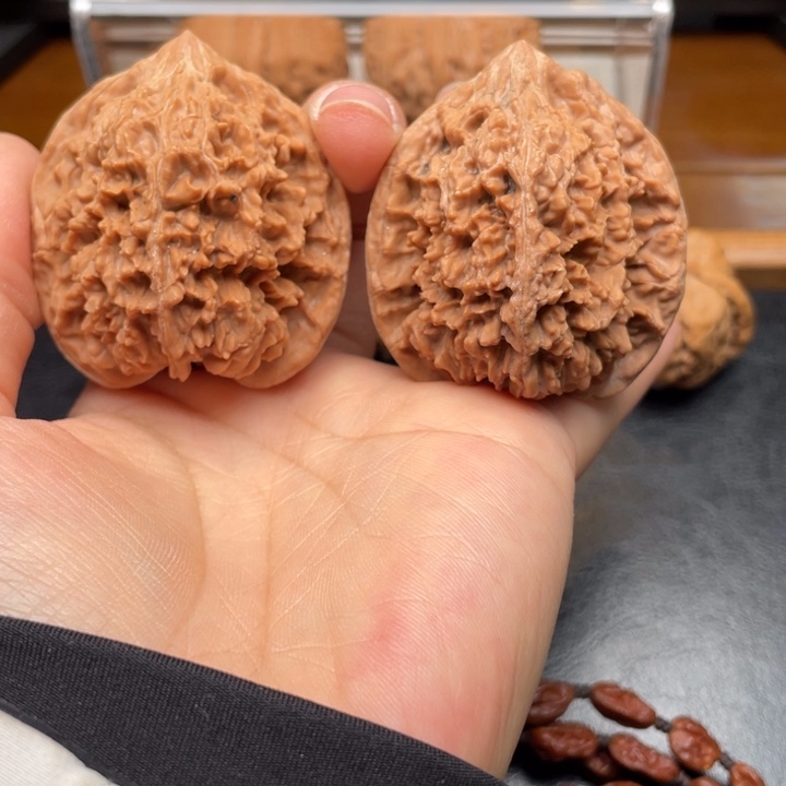 山***行吊坠文玩核桃全品45尺满天星