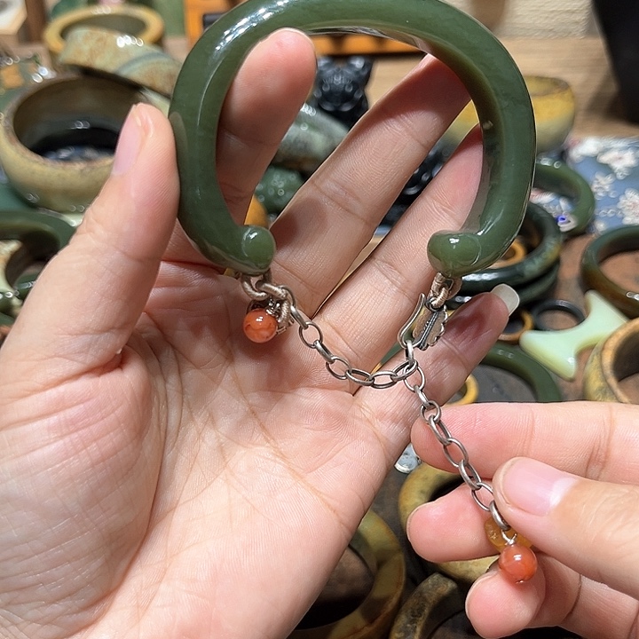 岫岩河磨玉（透闪石质玉）手镯未镶嵌?*乐