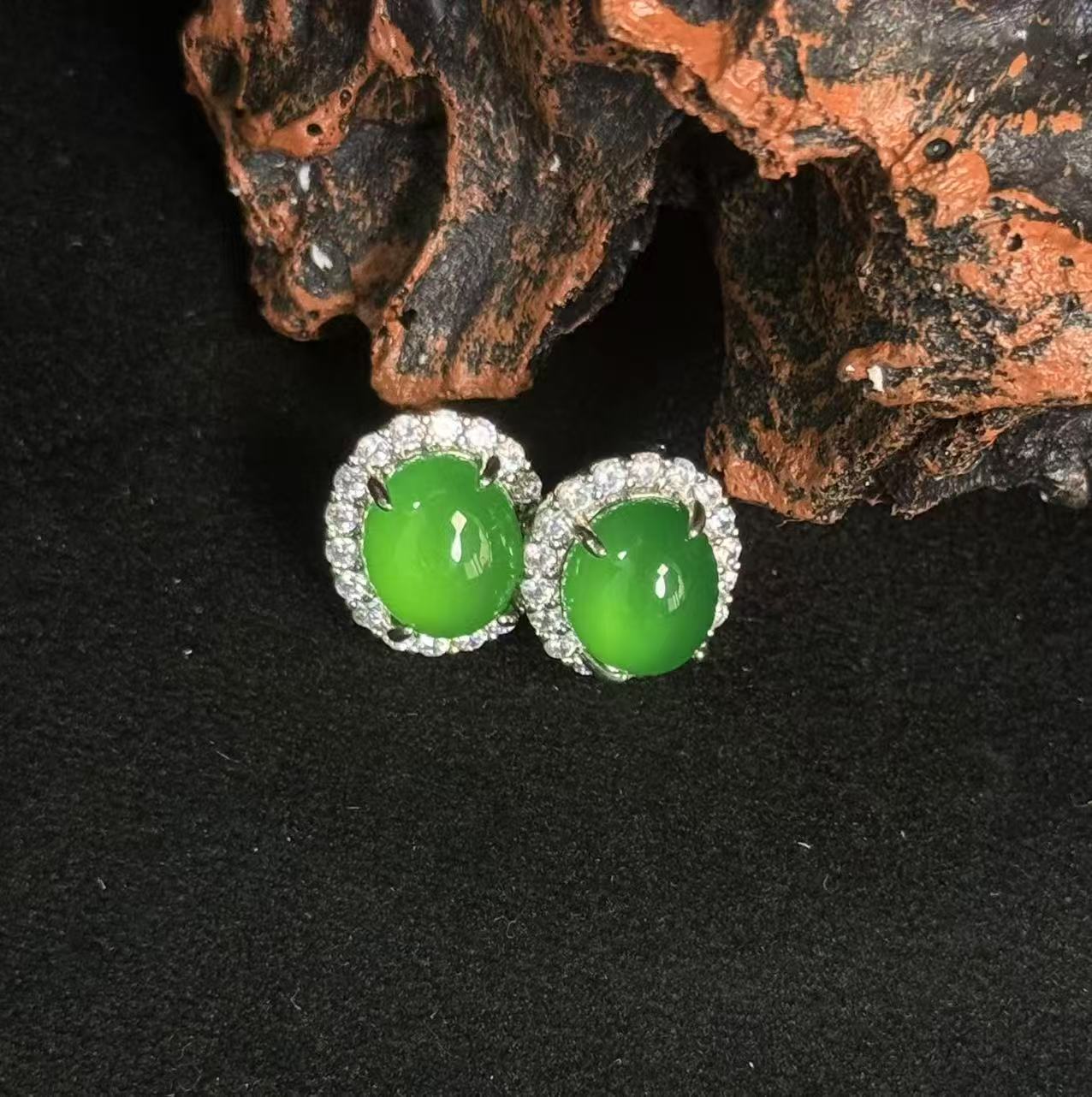 【花姐专属】经典款轻奢绿耳钉A119