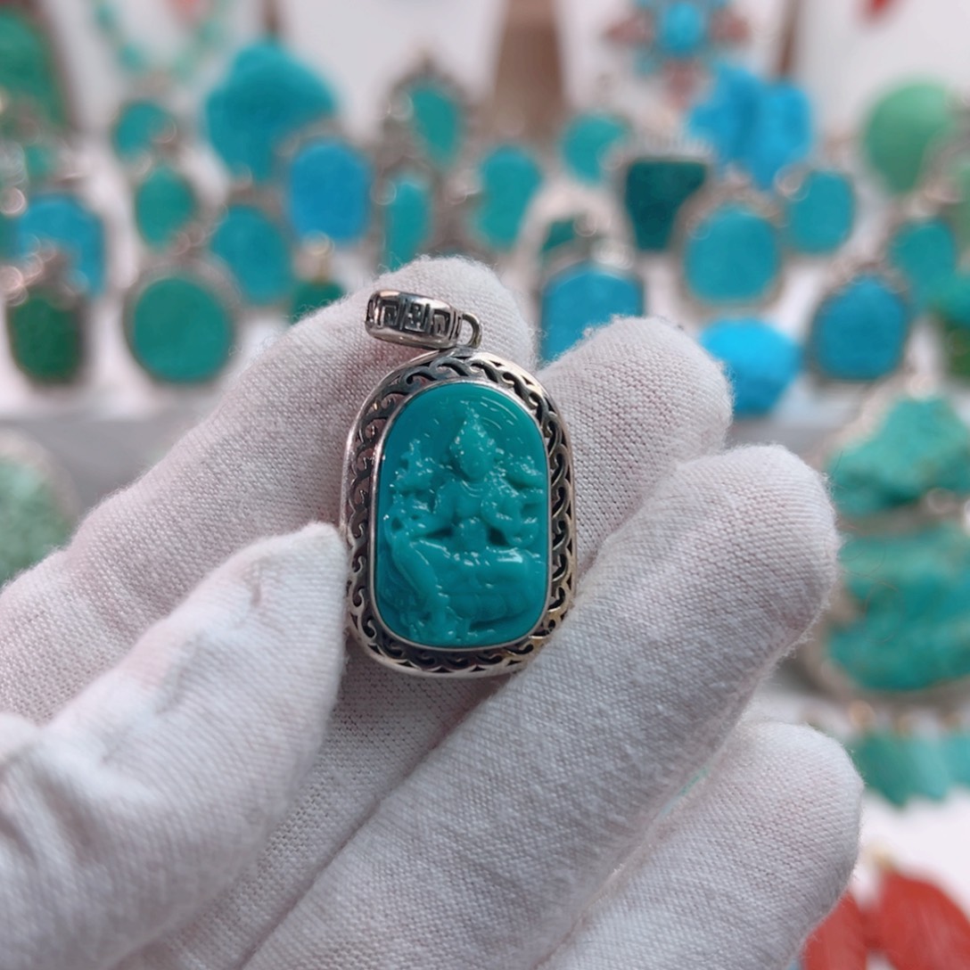 绿松石颈饰未镶嵌