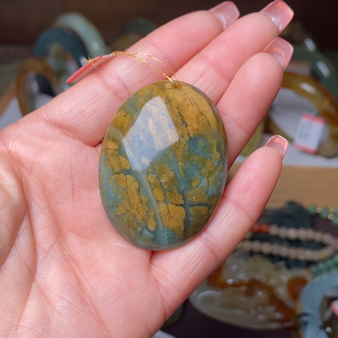 蛇纹石玉未镶嵌其它