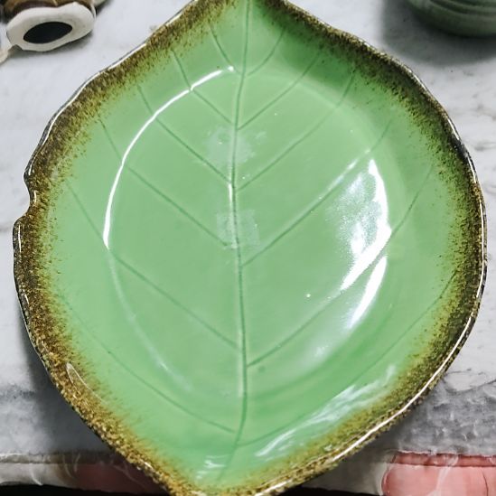 瓷片五厂，七厂各种摆件，瓷片，均有瑕疵！