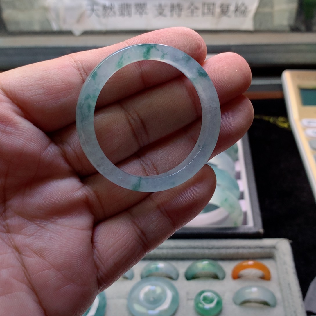 定制翡翠未镶嵌挂件