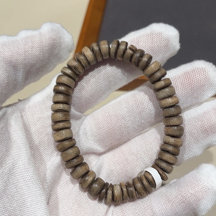 沉香手串马泥涝沉香单圈0.8