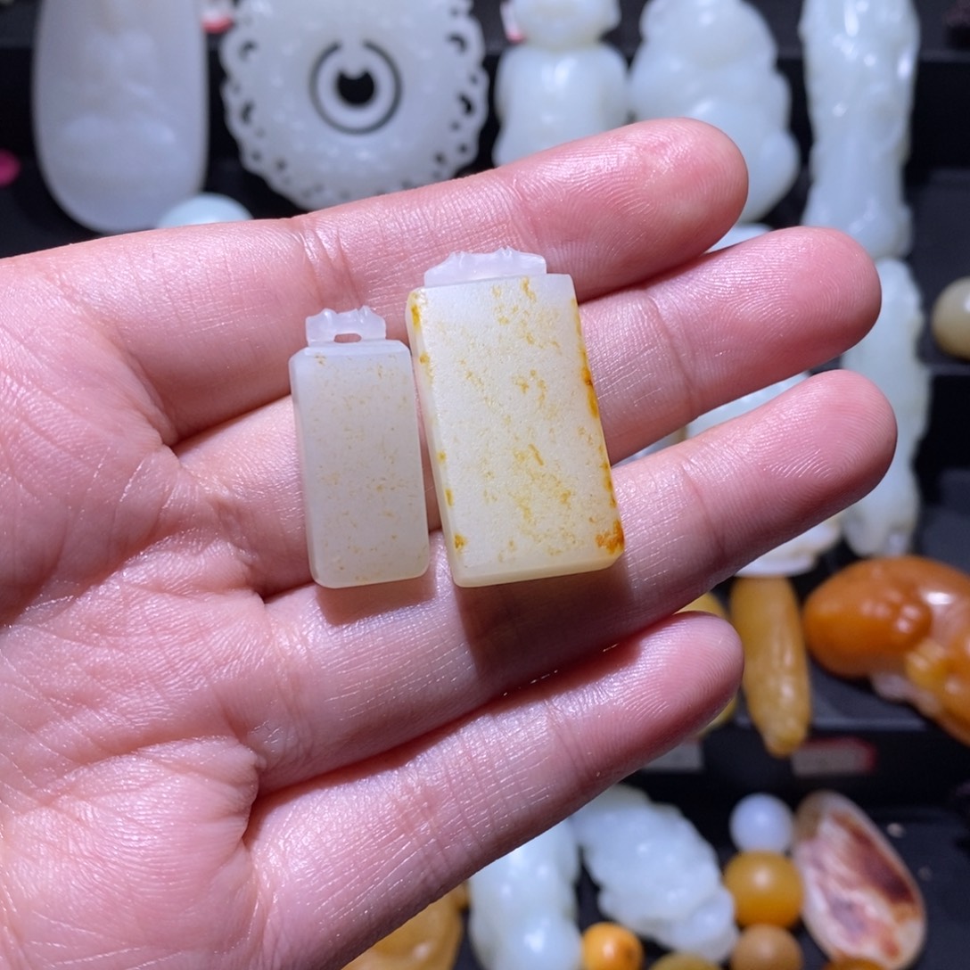 阿***清和田玉未镶嵌颈饰