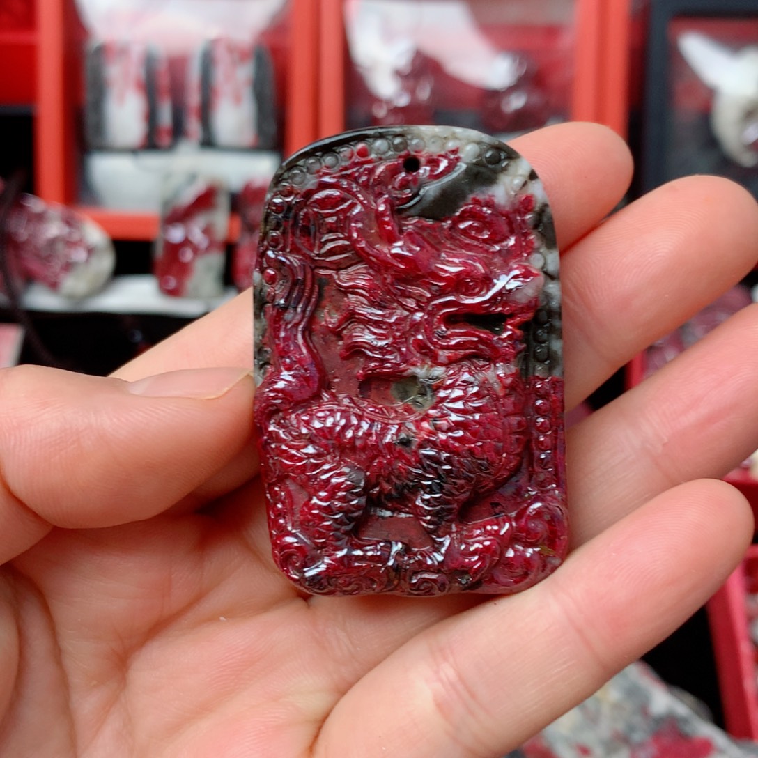 天然辰砂天然吊坠