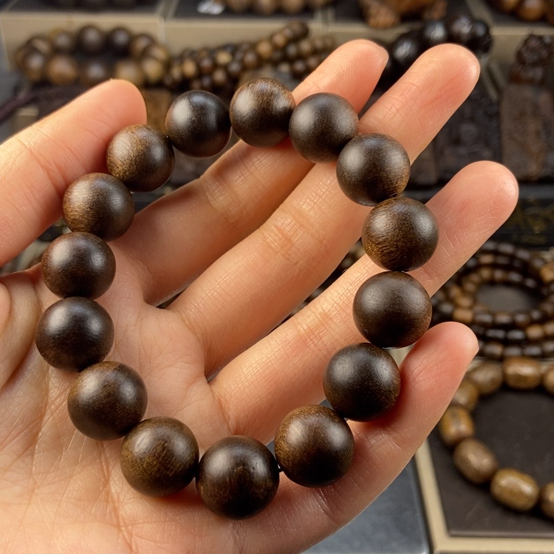 沉香手串开**乐越南芽庄白棋楠