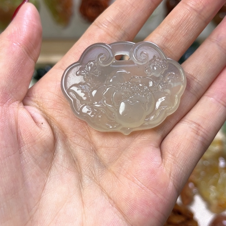 蛇纹石玉吊坠(赠链)未镶嵌