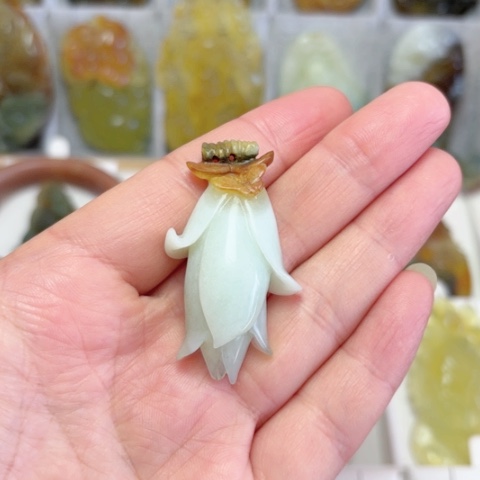 未镶嵌蛇纹石玉吊坠(不含链)