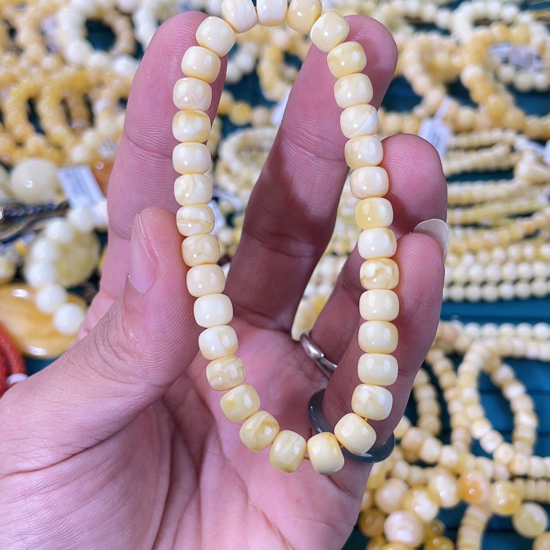 琥珀裸石未镶嵌DY241226B013