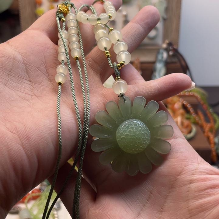 蛇纹石玉吊坠未镶嵌淘**鱼