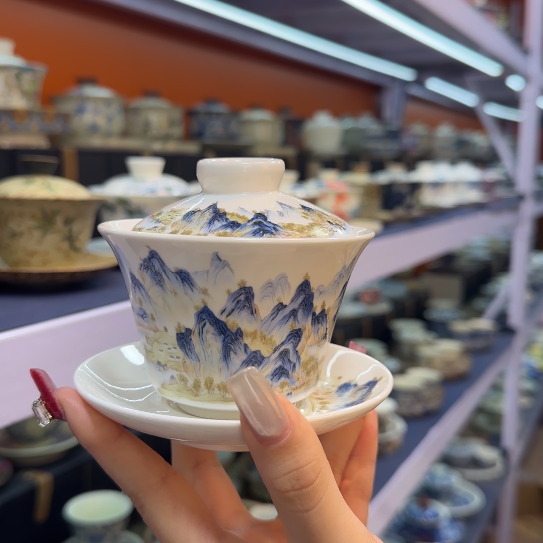 我在外面吃饭呢你在哪了我