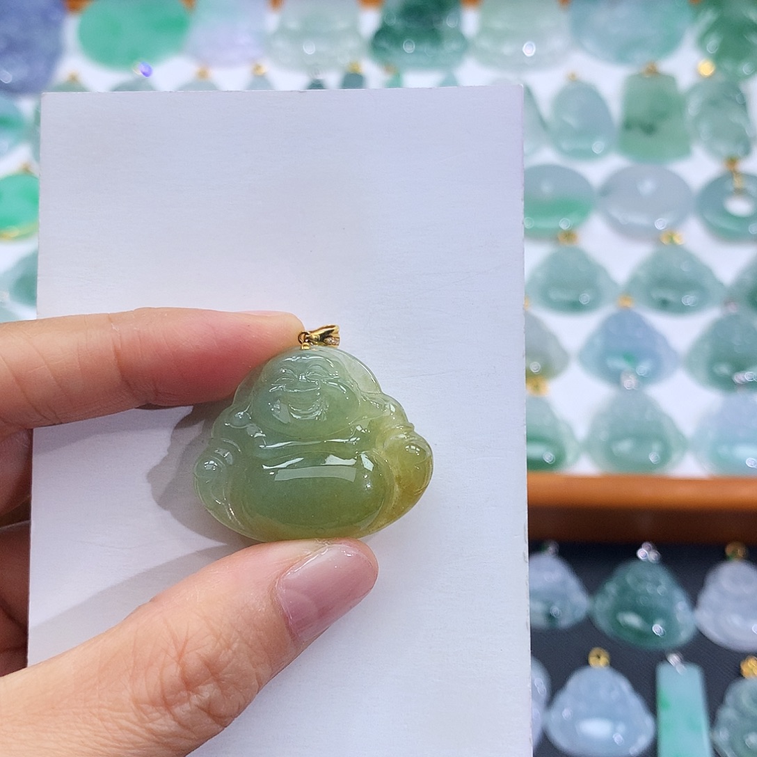 翡翠18K金镶嵌颈饰翡翠吊坠