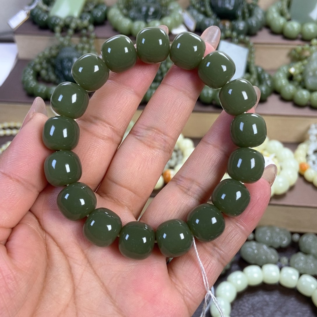 手串未镶嵌和田玉江*