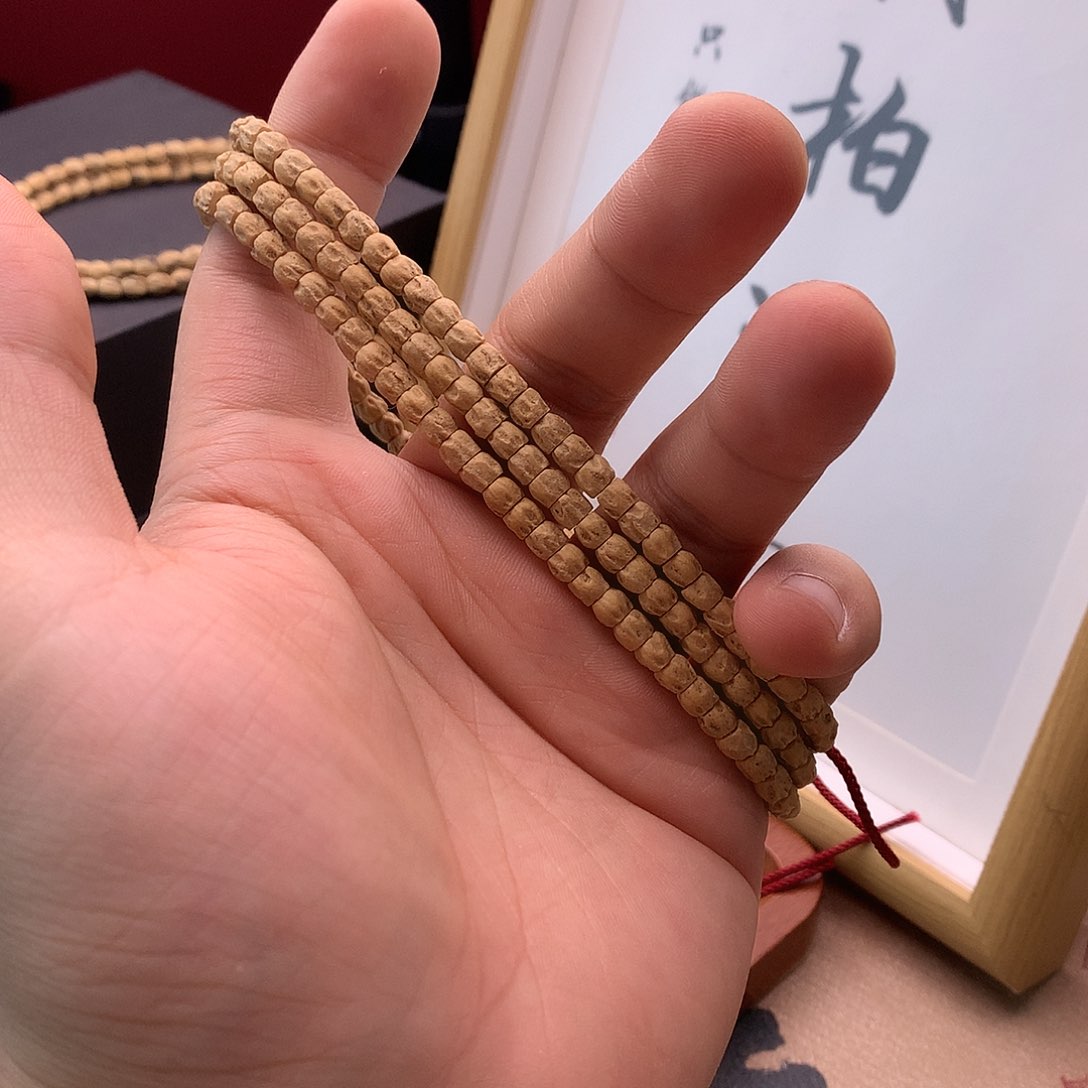 柏香籽/百香籽吊坠方块鬼脸