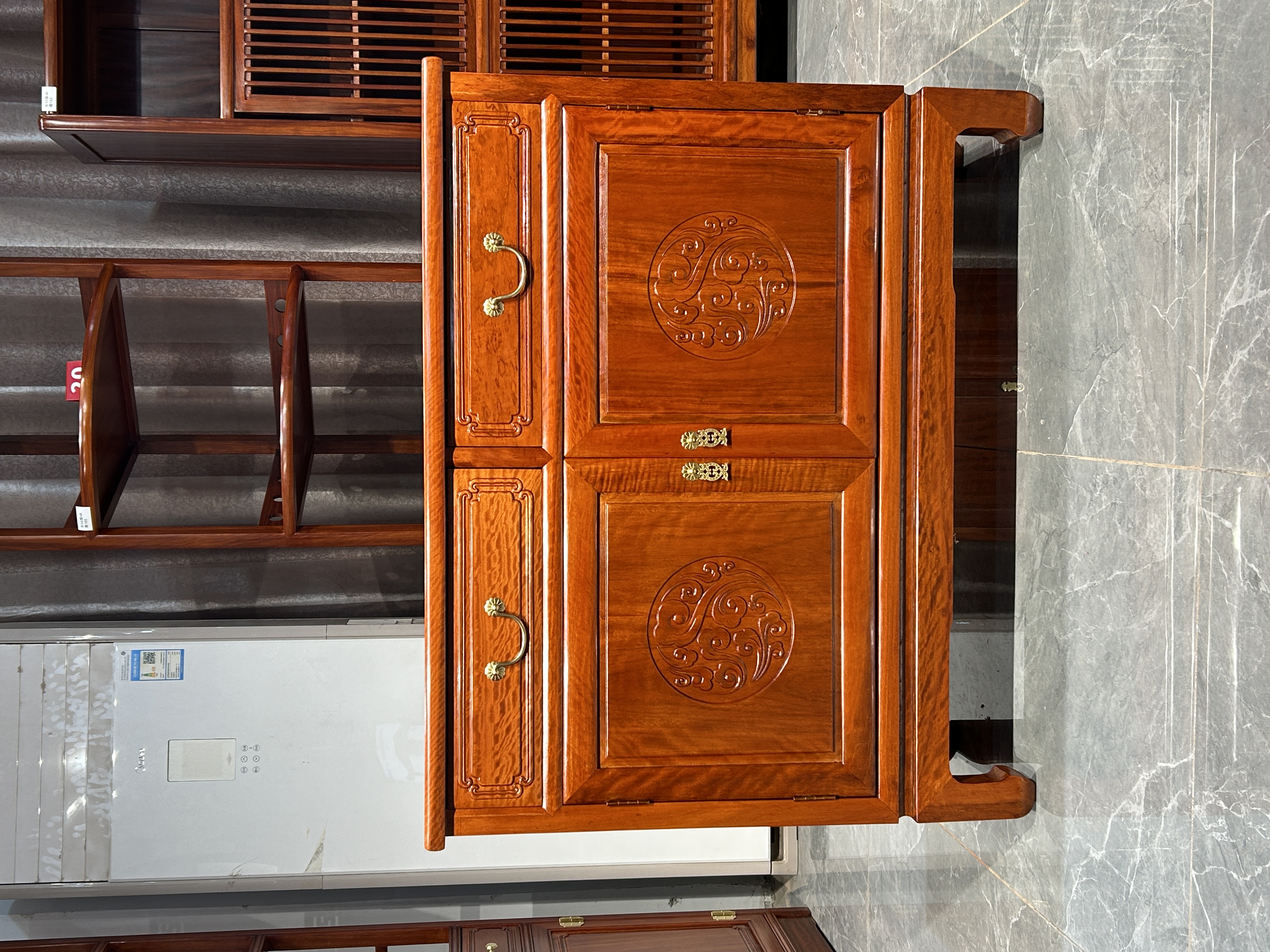 红木家具祥云雕花马蹄腿大果紫檀色一米长红木餐边柜多功能储物柜