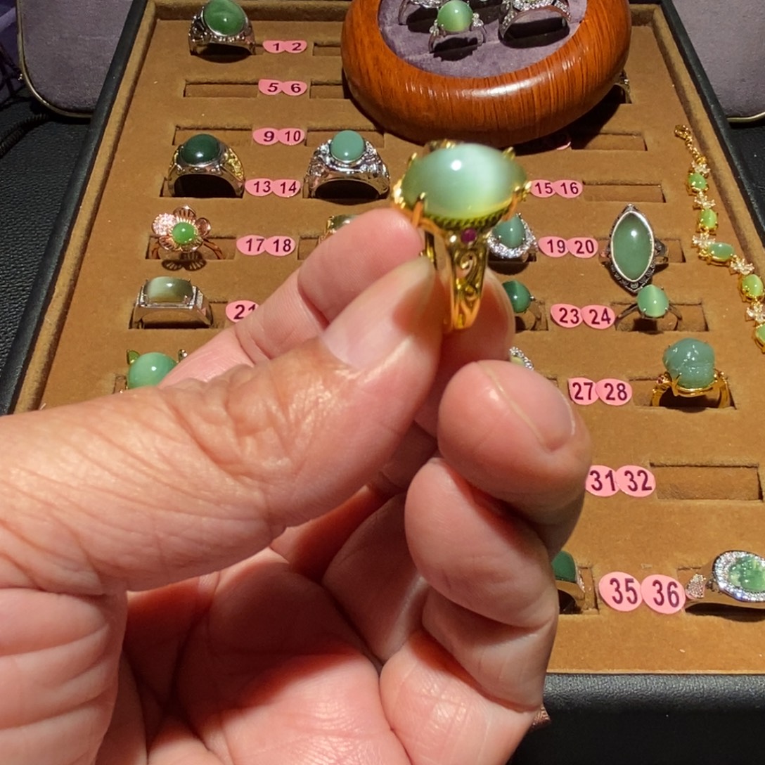 和田玉未镶嵌戒指