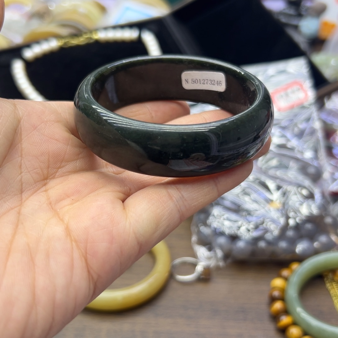 和田玉未镶嵌手镯58.6圈围143