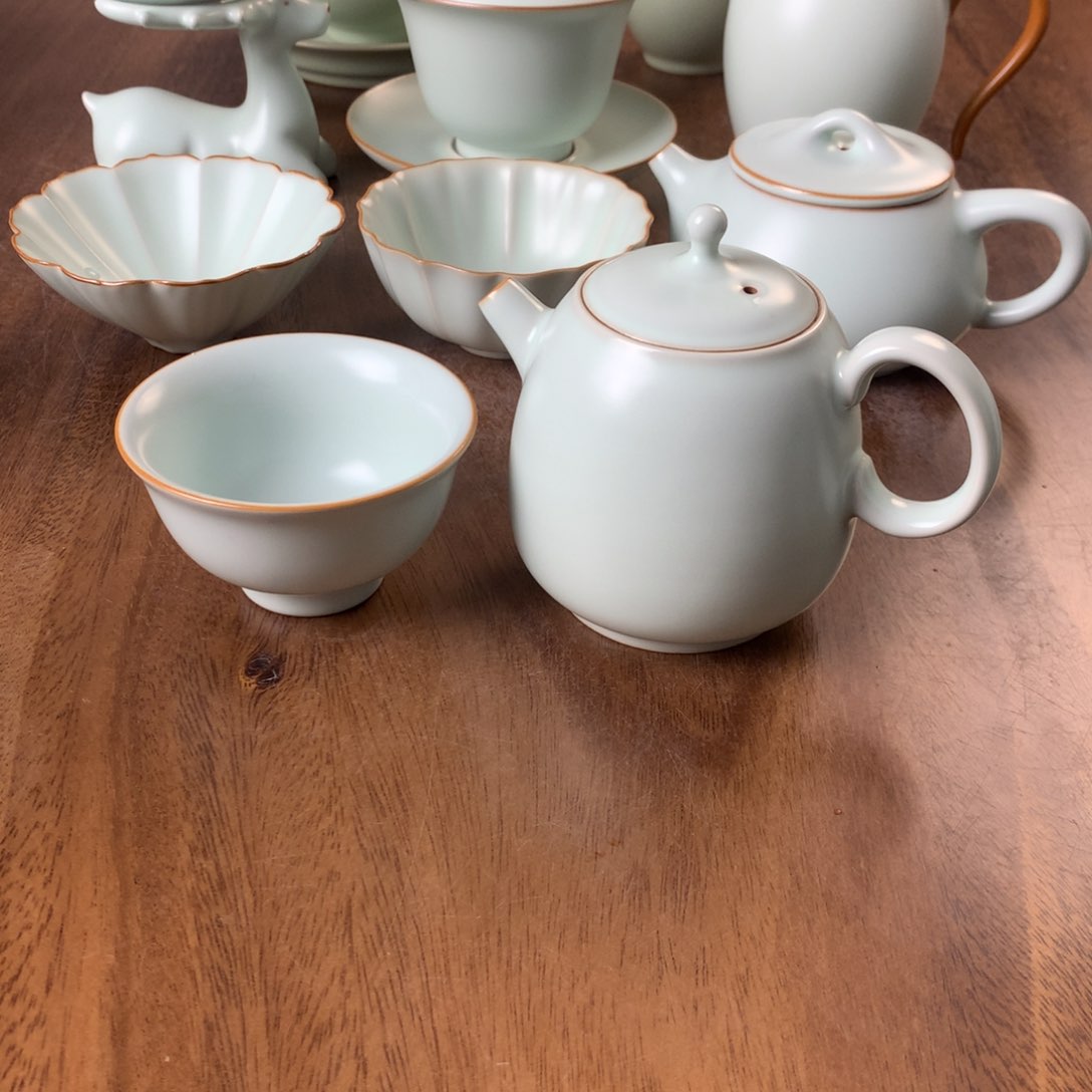 清*仙南汝窑微瑕美人壶套组