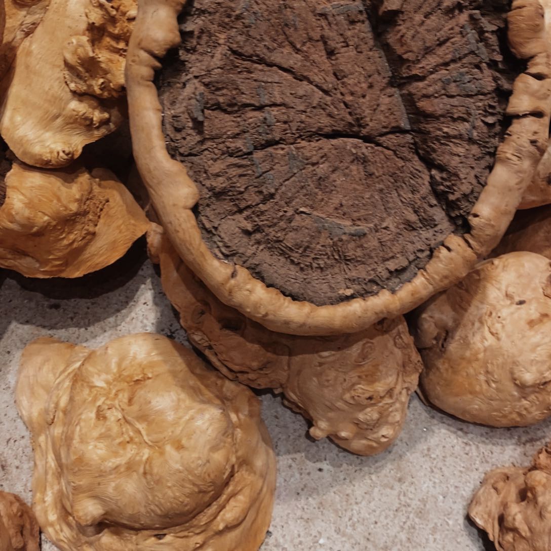 荔枝木福**训随一形香炉